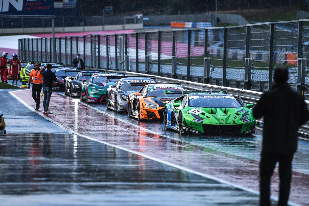 Lamborghini y Aston Martin se reparten las victorias del GT Open en el Red Bull Ring