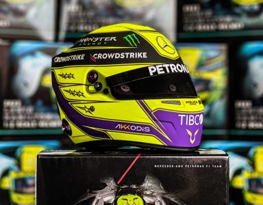 Ya disponible el mini casco de Lewis Hamilton