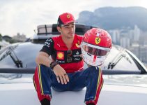 Mini Helmet: Charles Leclerc Mónaco 2022